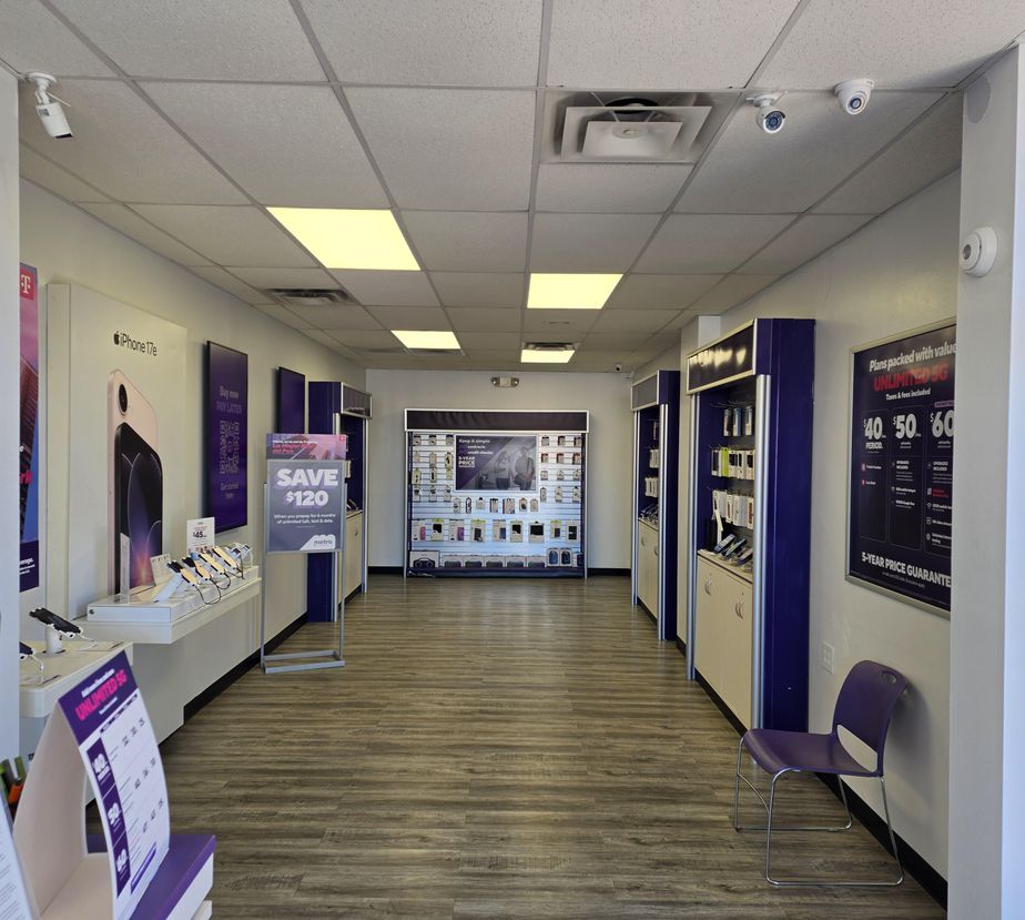Metro by T-Mobile 2424 Maple Ave - 2424 Maple Ave 