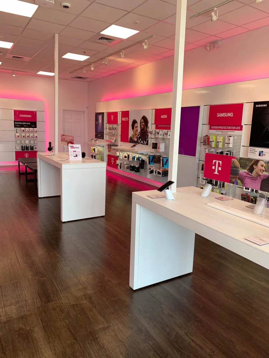 Interior photo of T-Mobile Store at Blanding Blvd & Branan Field Rd, Middleburg, FL
