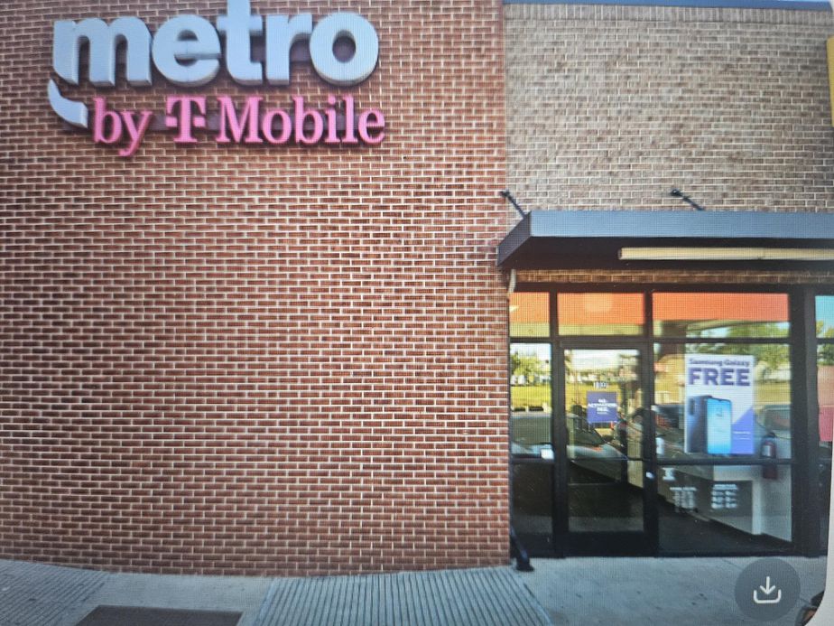 Metro by T-Mobile 1280 S Loop 288 - 1280 S Loop 288 
