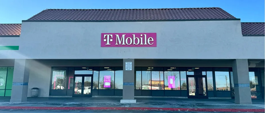  Exterior photo of T-Mobile Store at Phelan Rd & Sheep Creek Rd, Phelan, CA 