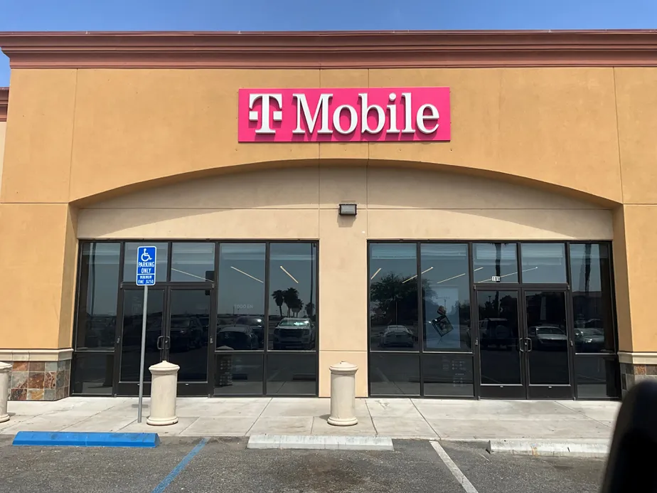 Exterior photo of T-Mobile Store at Calexico & 111, Calexico, CA