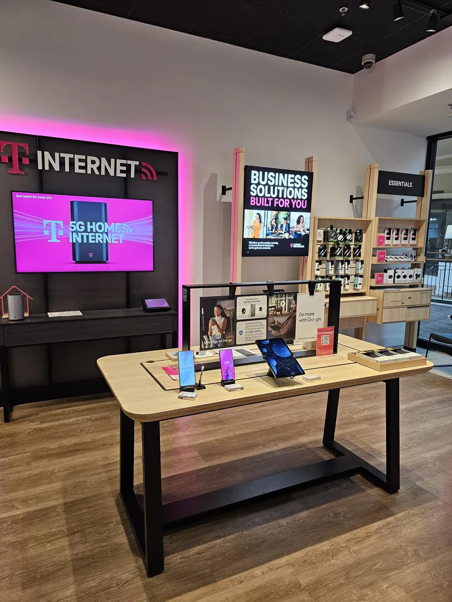  Interior photo of T-Mobile Store at Polaris Fashion Place, Columbus, OH 