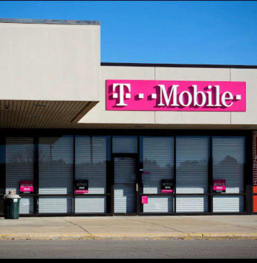 Exterior photo of T-Mobile store at W Galena Ave & N Park Blvd, Freeport, IL