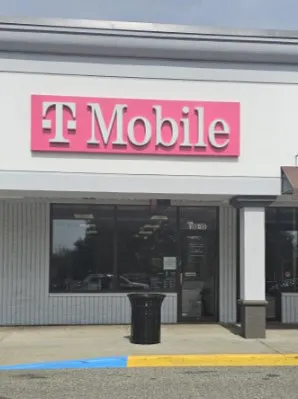  Exterior photo of T-Mobile Store at 25A & Hallock Landing Rd, Rocky Point, NY 