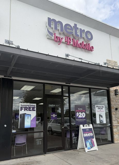 Metro by T-Mobile 1912 W Pecan St - 1912 W Pecan St 