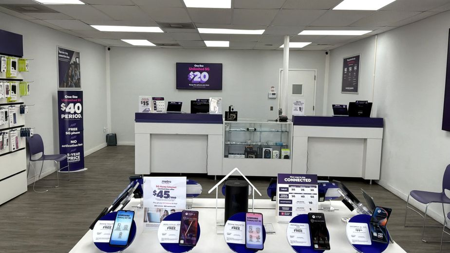 Metro by T-Mobile 6430 MEADOWBROOK DR - 6430 MEADOWBROOK DR 