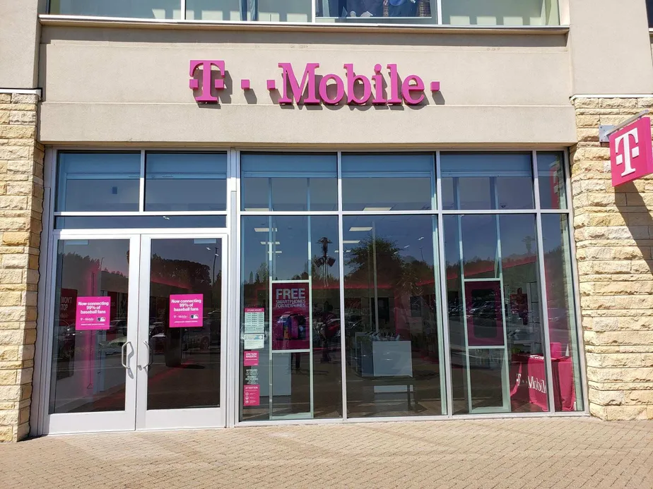 Exterior photo of T-Mobile store at Clackamas Town Center 5, Happy Valley, OR