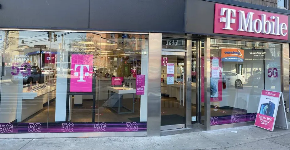 Exterior photo of T-Mobile store at Sheepshead Bay Rd & Jerome Ave 3, Brooklyn, NY