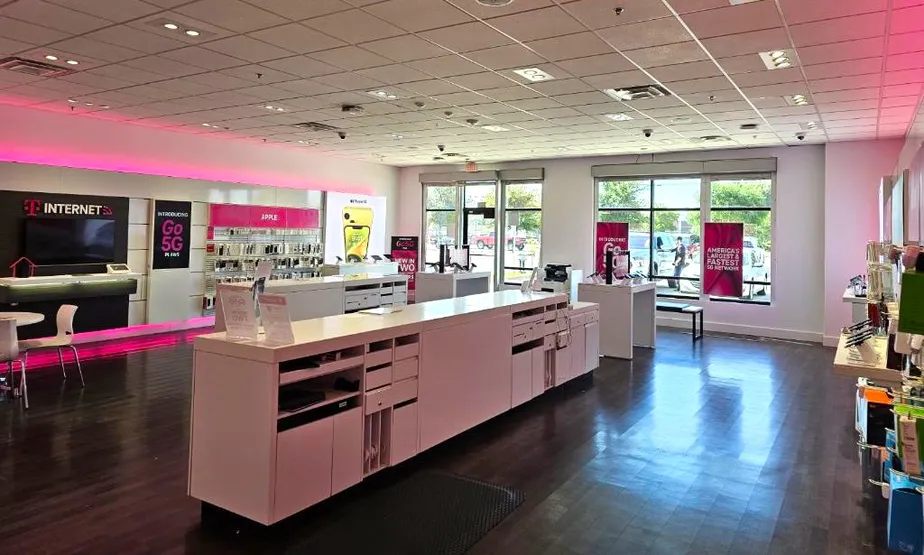 Interior photo of T-Mobile Store at Eldorado Pkwy & Dallas Tollway, Frisco, TX