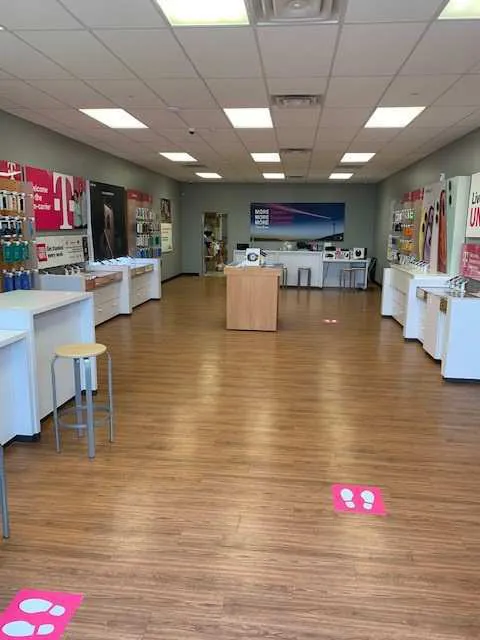 Interior photo of T-Mobile Store at Cabela Dr & Stewart Ln, Triadelphia, WV