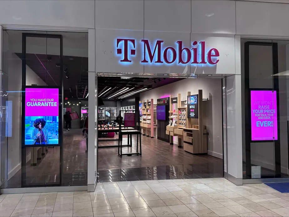  Exterior photo of T-Mobile Store at Westfield Montgomery, Bethesda, MD 