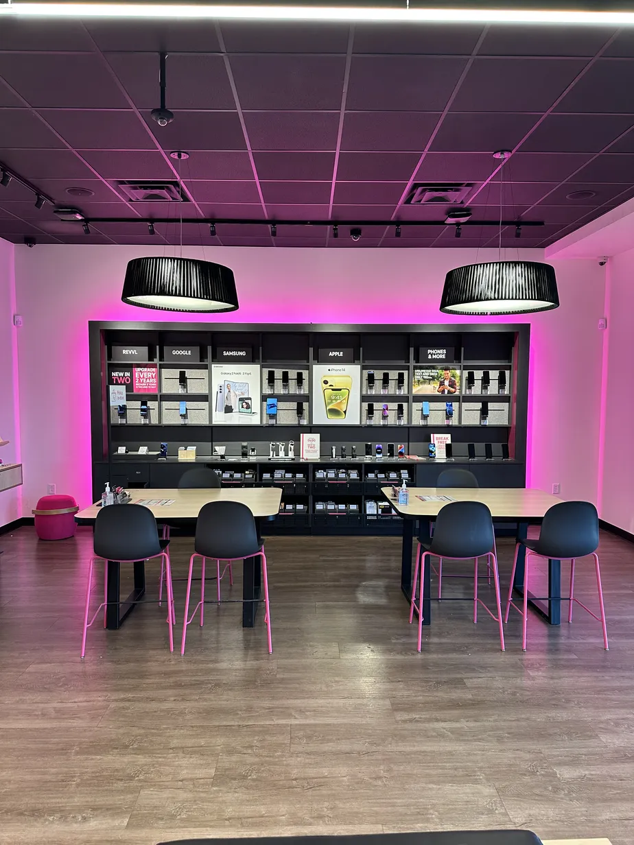  Interior photo of T-Mobile Store at Orem Center, Orem, UT 