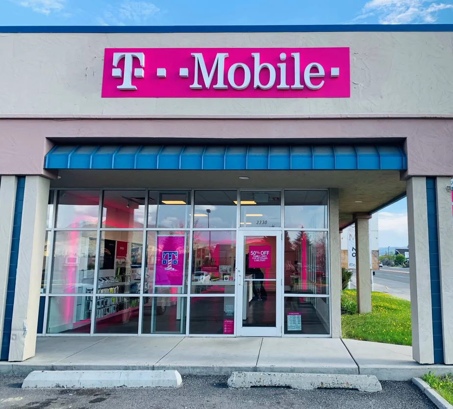 Exterior photo of T-Mobile store at Harrison & Cleveland, Butte, MT