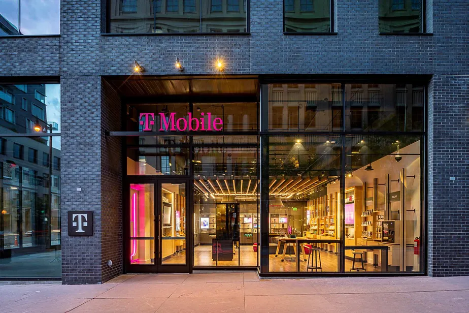 Exterior photo of T-Mobile store at 16th & Market, Denver, CO