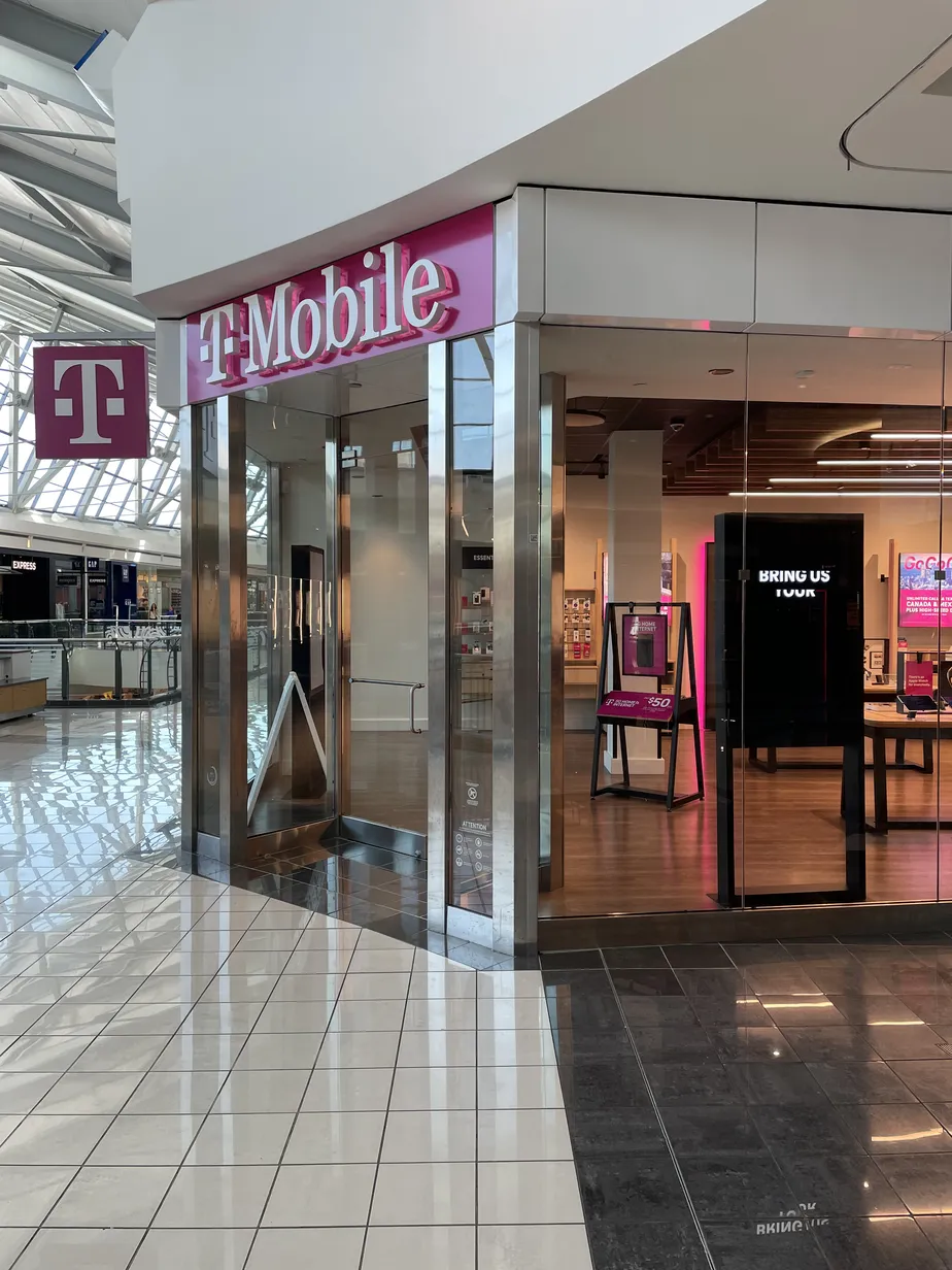 Exterior photo of T-Mobile Store at Stonebriar Centre, Frisco, TX