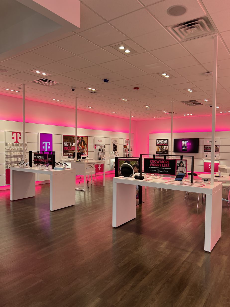 Interior photo of T-Mobile Store at Indianapolis & Ramblewood, Highland, IN
