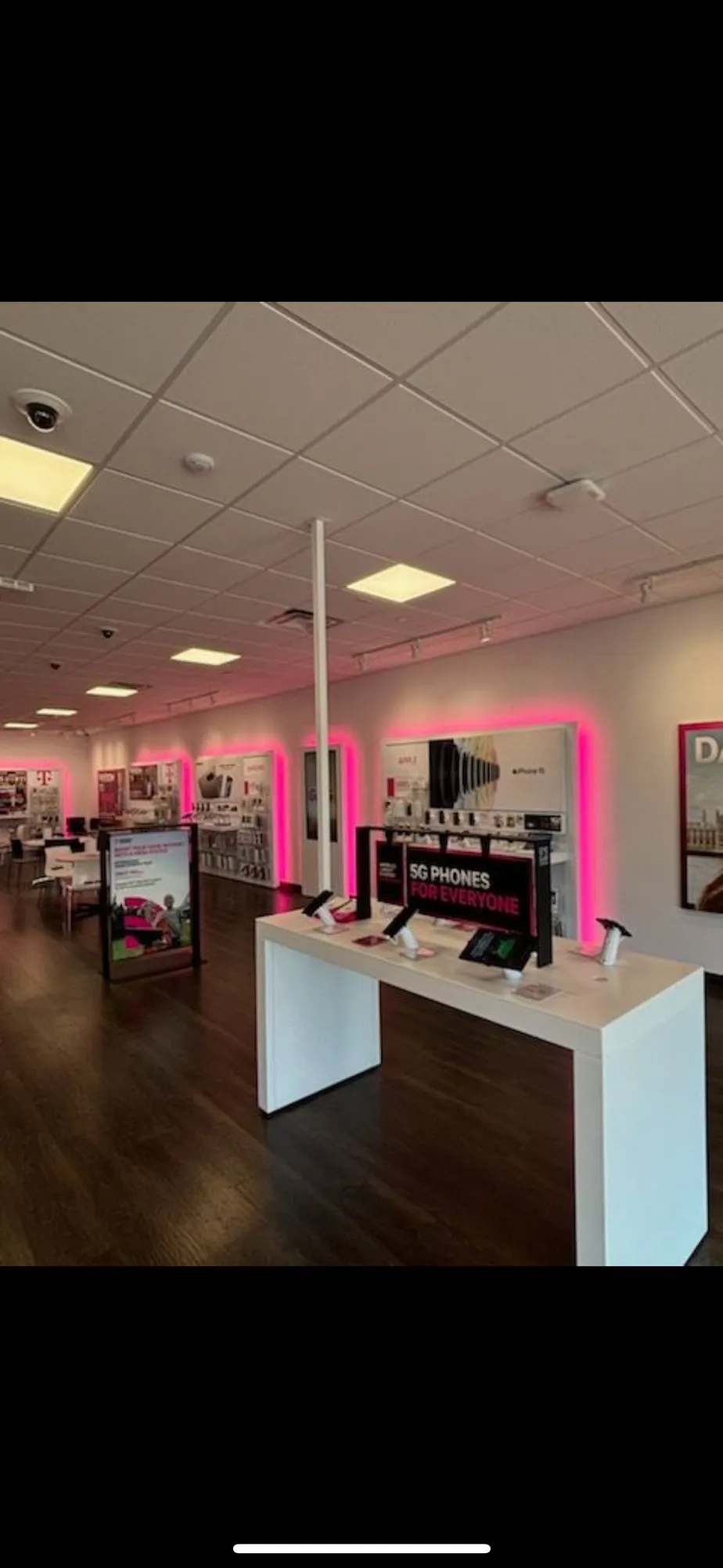  Interior photo of T-Mobile Store at Candlewood Suites, Normal, IL 