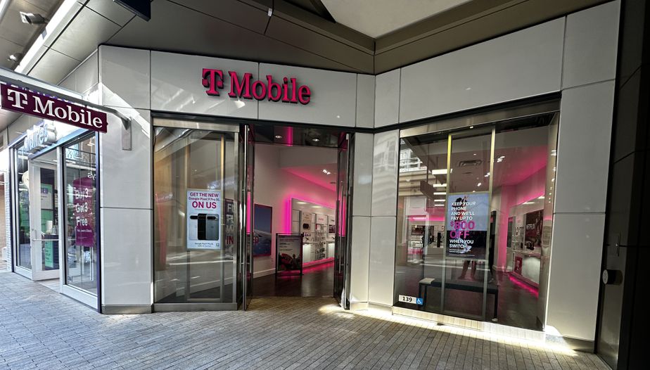 Exterior photo of T-Mobile Store at City Creek Center, Salt Lake City, UT