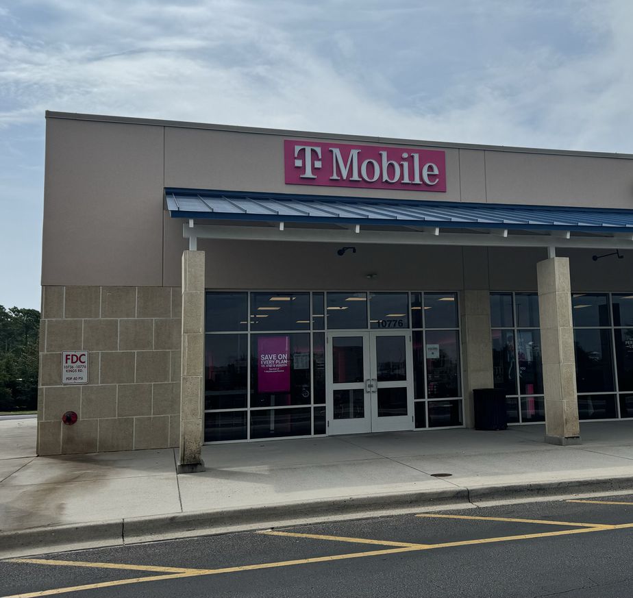 Exterior photo of T-Mobile Store at Arcadian Shores Commons, Myrtle Beach, SC