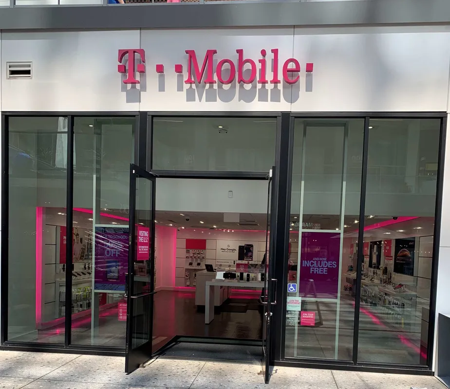 Exterior photo of T-Mobile store at The Bloc, Los Angeles, CA