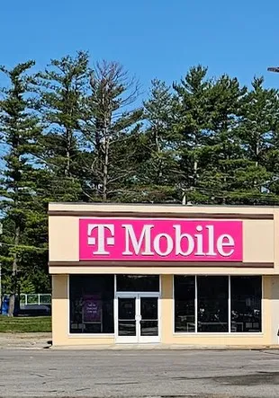 Exterior photo of T-Mobile Store at Main & Fisher, Monticello, IN