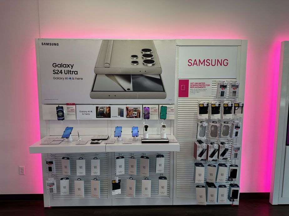  Interior photo of T-Mobile Store at Western Bypass & Church St, Andalusia, AL 