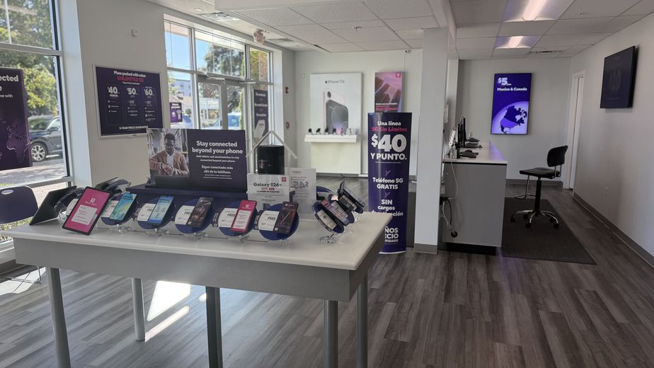 Metro by T-Mobile 1 Mansfield Ave - 1 Mansfield Ave