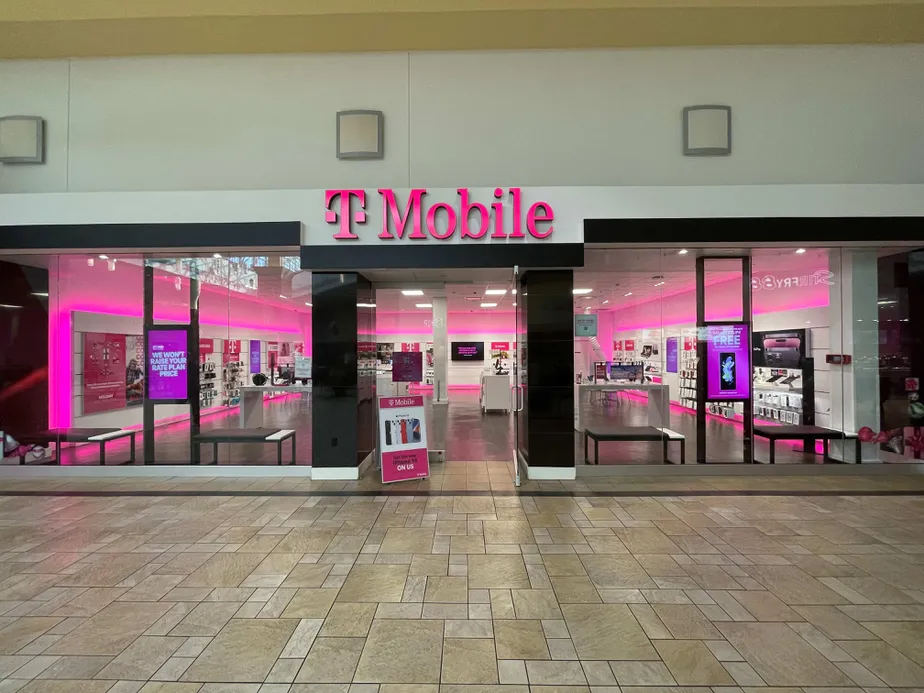  Exterior photo of T-Mobile Store at Smith Haven Mall, Lake Grove, NY 