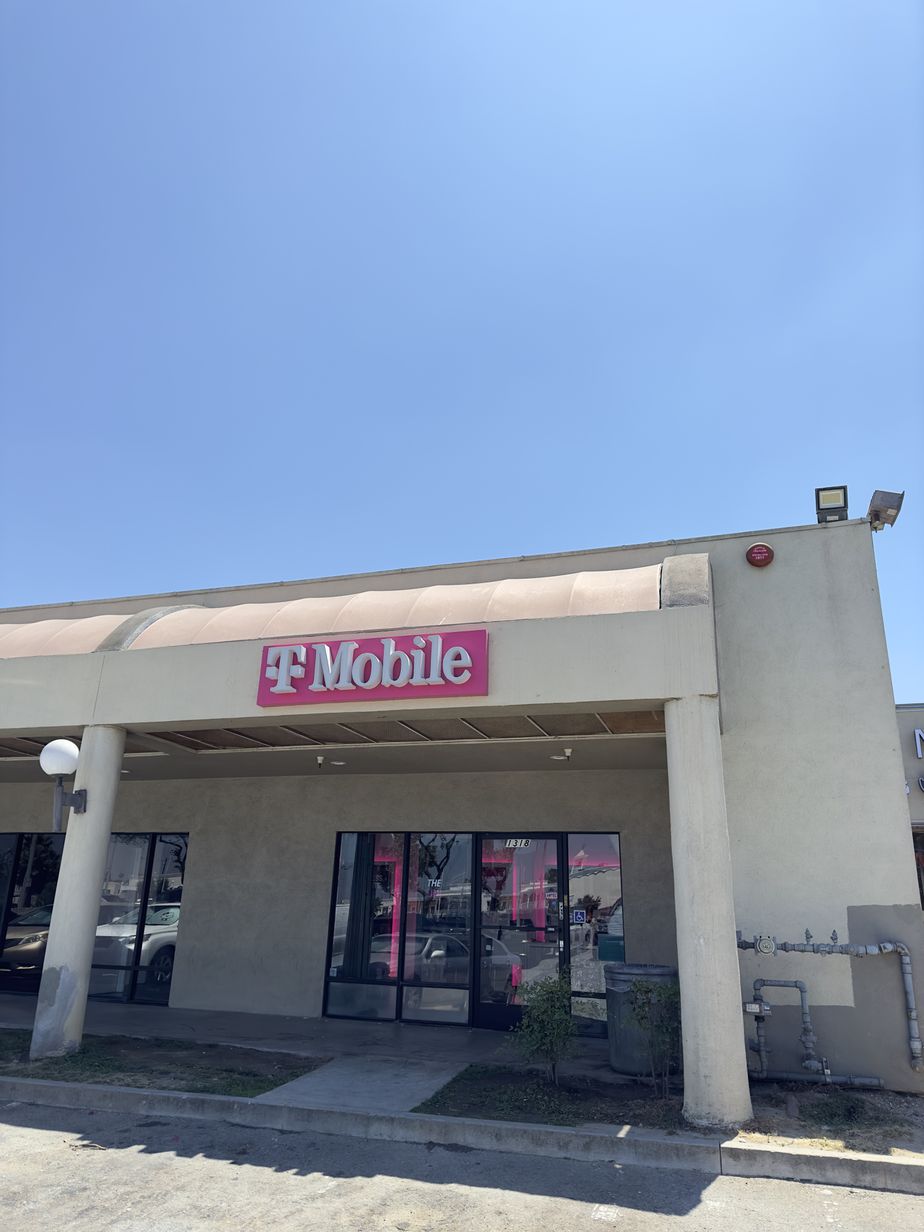 Exterior photo of T-Mobile Store at Valley & Vega, Alhambra, CA