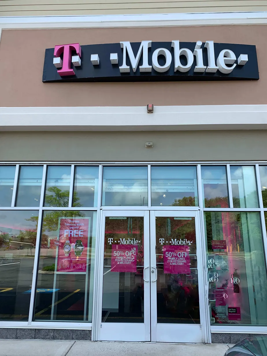 Exterior photo of T-Mobile store at Rt 140 & School St, Mansfield, MA