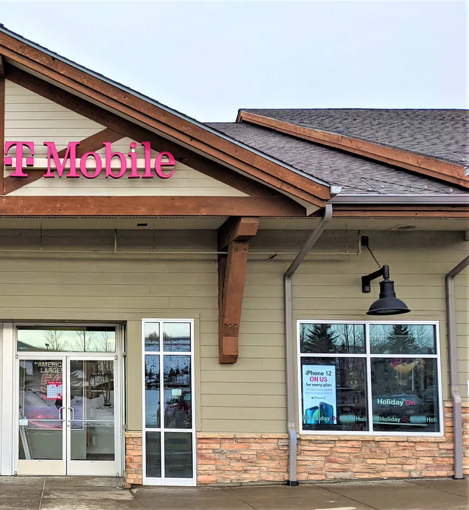 Exterior photo of T-Mobile store at Dillon Ridge Rd & Us Highway 6, Dillon, CO