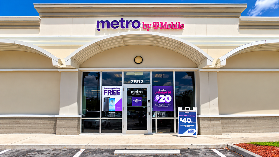 Metro by T-Mobile 7592 Us-1 - 7592 Us-1 