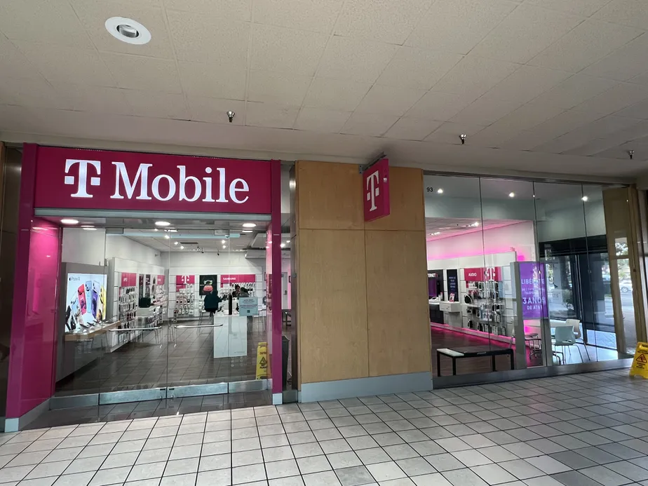 Exterior photo of T-Mobile Store at Lakewood Center, Lakewood, CA