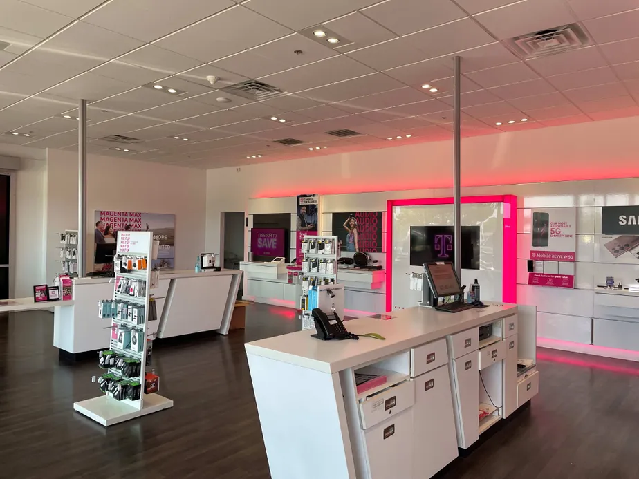 Interior photo of T-Mobile Store at Glen Oaks, Dallas, TX
