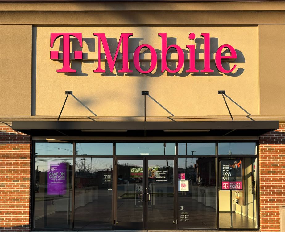 Exterior photo of T-Mobile Store at Courthouse Rd & Union St, Princeton, WV
