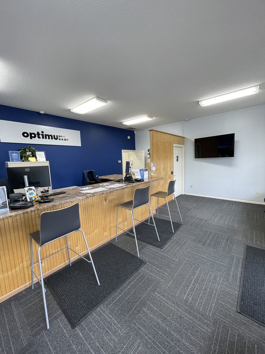 Franklin 8475 Inside Store.jpg