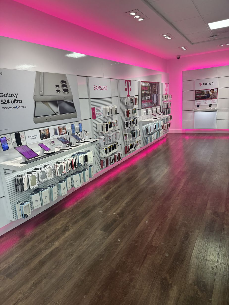 Interior photo of T-Mobile Store at Town Center, Weslaco, TX