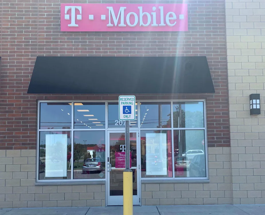 Exterior photo of T-Mobile store at Telegraph & Stewart Rd., Frenchtown, MI