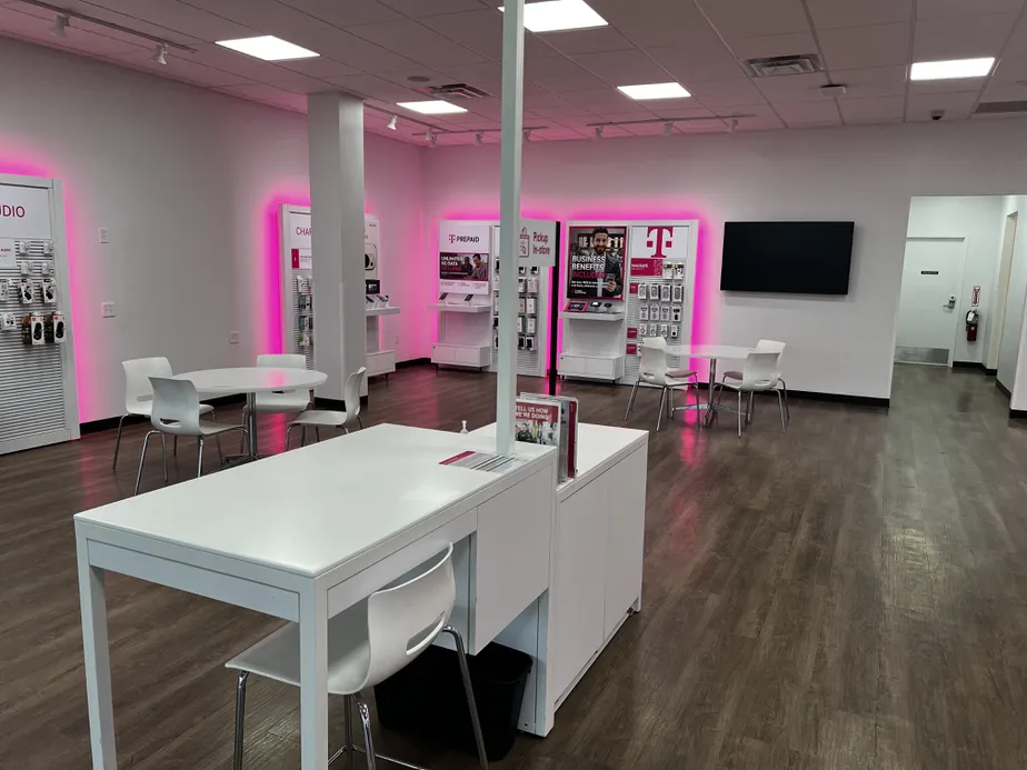  Interior photo of T-Mobile Store at W Church St & Hwy 59, Livingston, TX 