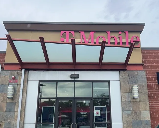  Exterior photo of T-Mobile Store at Main & Riverside, Ferndale, WA 