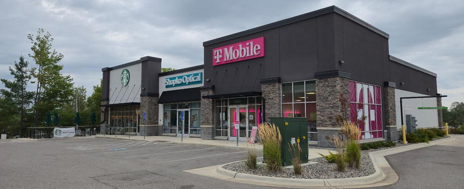 Exterior photo of T-Mobile Store at 23rd St & US 169, Grand Rapids, MN