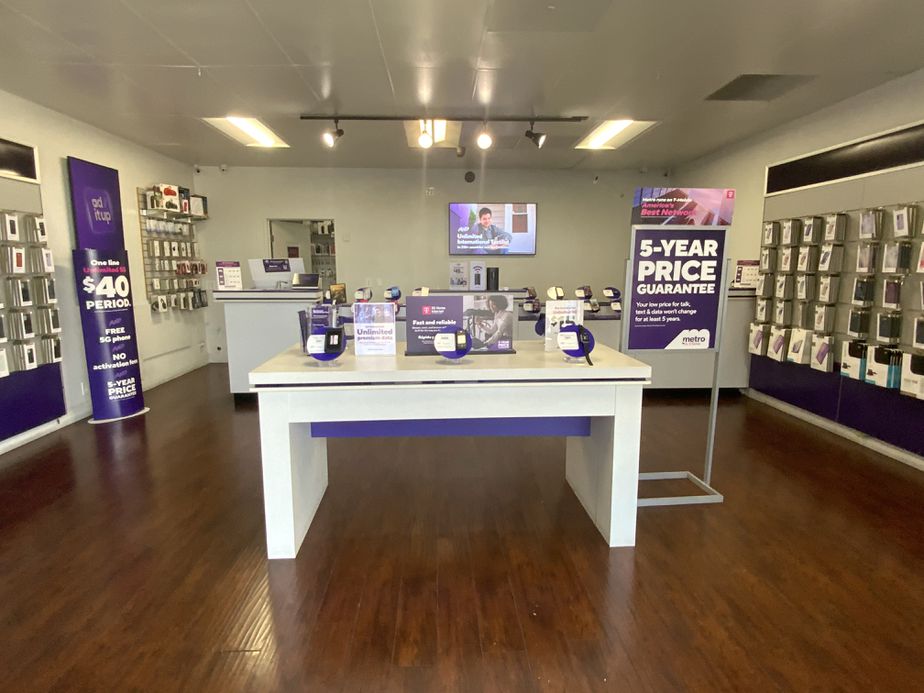 Metro by T-Mobile 12505 Beach Blvd - 12505 Beach Blvd 
