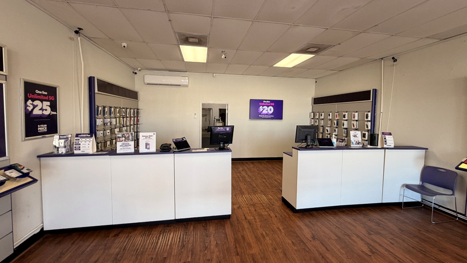 Metro by T-Mobile 4712 E Lancaster Ave - 4712 E Lancaster Ave 