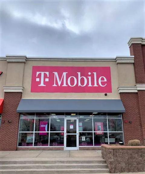 Exterior photo of T-Mobile store at Flatbush Ave & Newfield Ave, Hartford, CT