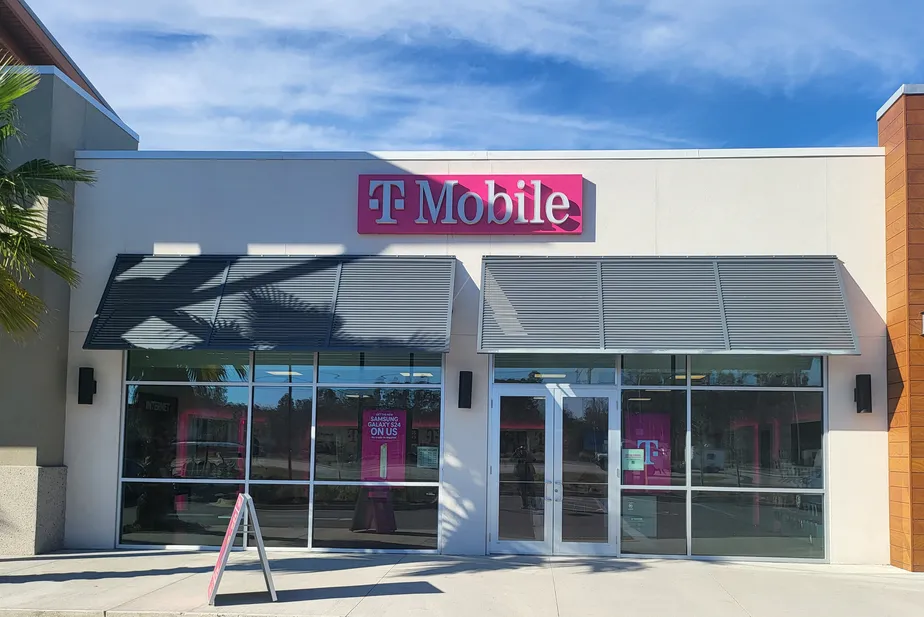 Foto del exterior de la tienda T-Mobile en Wildlight, Yulee, FL