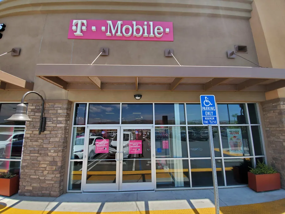 Exterior photo of T-Mobile store at Perris & Citrus, Perris, CA