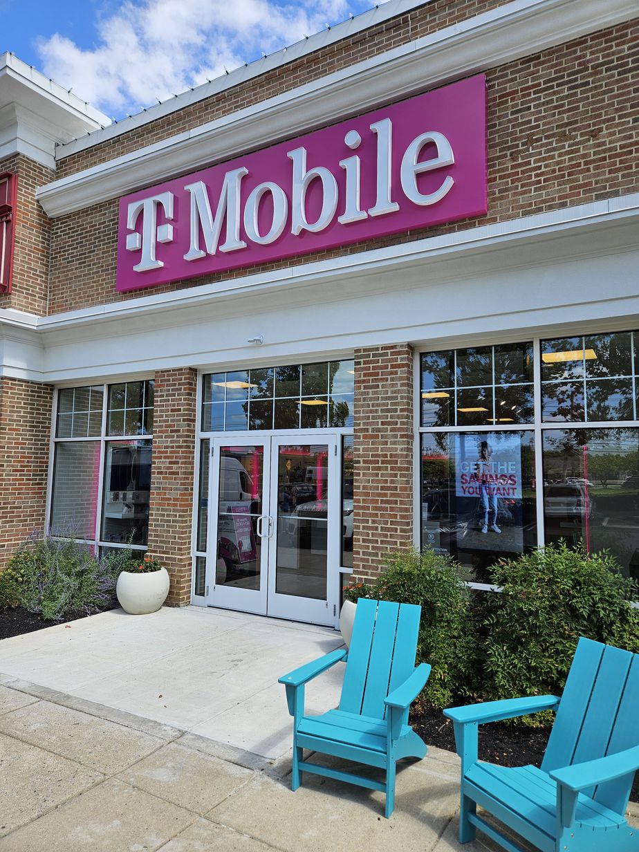 Exterior photo of T-Mobile Store at Marlton Square, Marlton, NJ