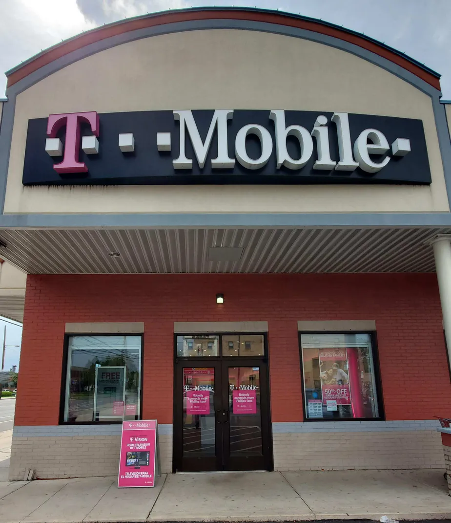 Exterior photo of T-Mobile store at 22nd St & Oregon Ave, Philadelphia, PA