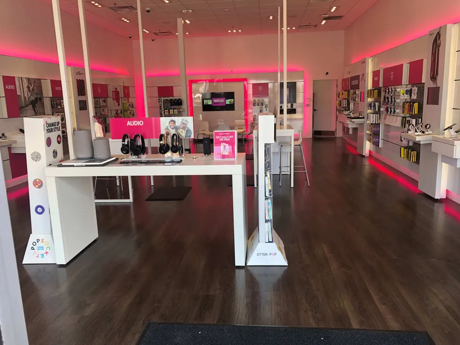 Interior photo of T-Mobile Store at E Stacy Rd & Hwy 75, Allen, TX
