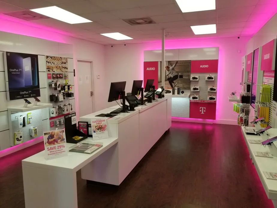 Interior photo of T-Mobile Store at Ocean Blvd & Nogal St, Los Fresnos, TX